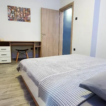 Athonos Apartment *