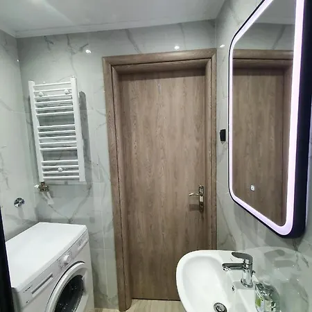 Apartament Athonos *